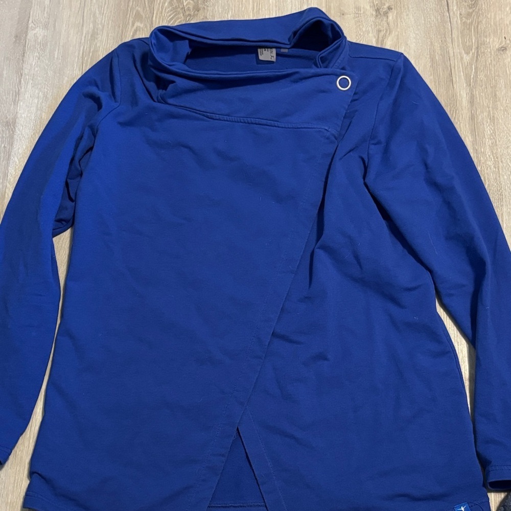 Danskin Vibrant Blue Activewear Top